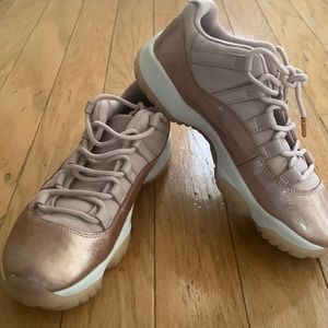 Women Air Jordan 11’s (low) 2017